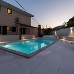 Lavandula - Swimming Pool View Gæstehus Trogir