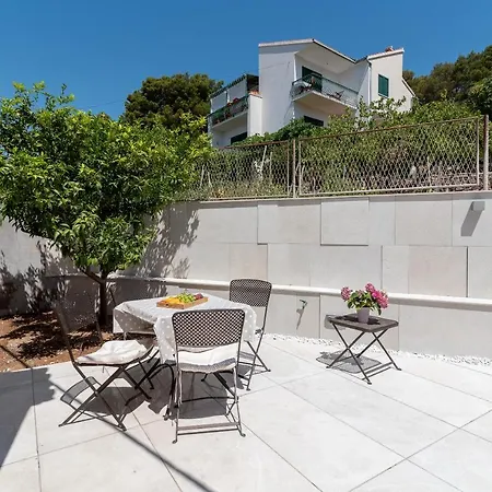 Lavandula - Swimming Pool View 4*