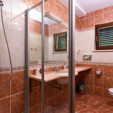 Гостевой дом Lavandula - Swimming Pool View 4*