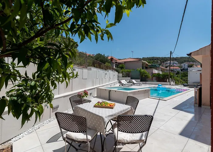 Apartment Villa Lavandula - Swimming Pool View Pensionat Trogir