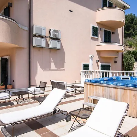 Apartment Villa Lavandula - Swimming Pool View Gasthof 4*